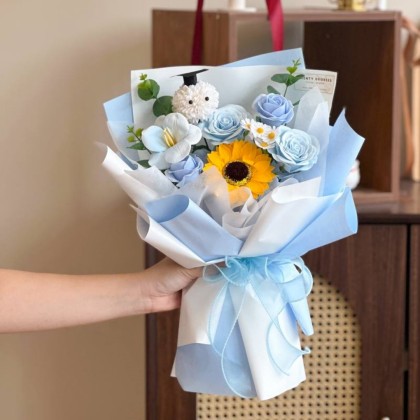 Elton Soap Flower Bouquet 