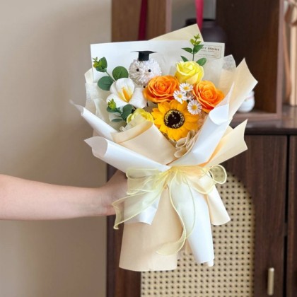 Elton Soap Flower Bouquet 