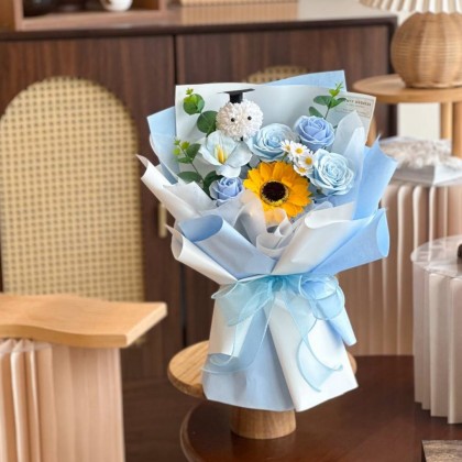 Elton Soap Flower Bouquet 