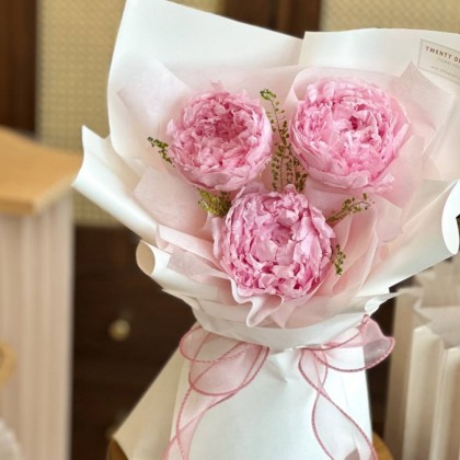 Roxanne Preserved Peony Bouquet