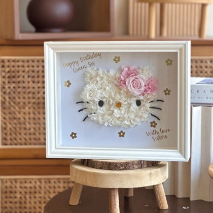 Kitty Preserved Flower Frame