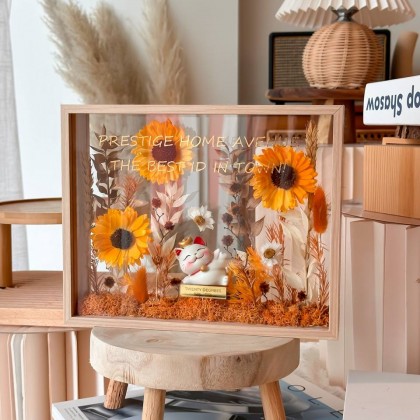 Sara Preserved Flower Frame