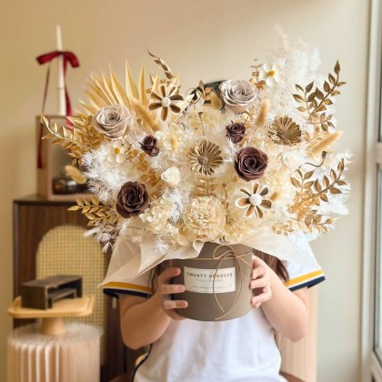 Harow Preserved Flower Vase