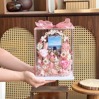 Sophia Preserved Flower Acrylic Box