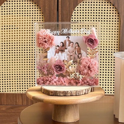 Harris Acrylic Box Frame